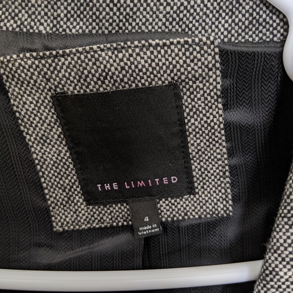 Blazer - Picture 3 of 3